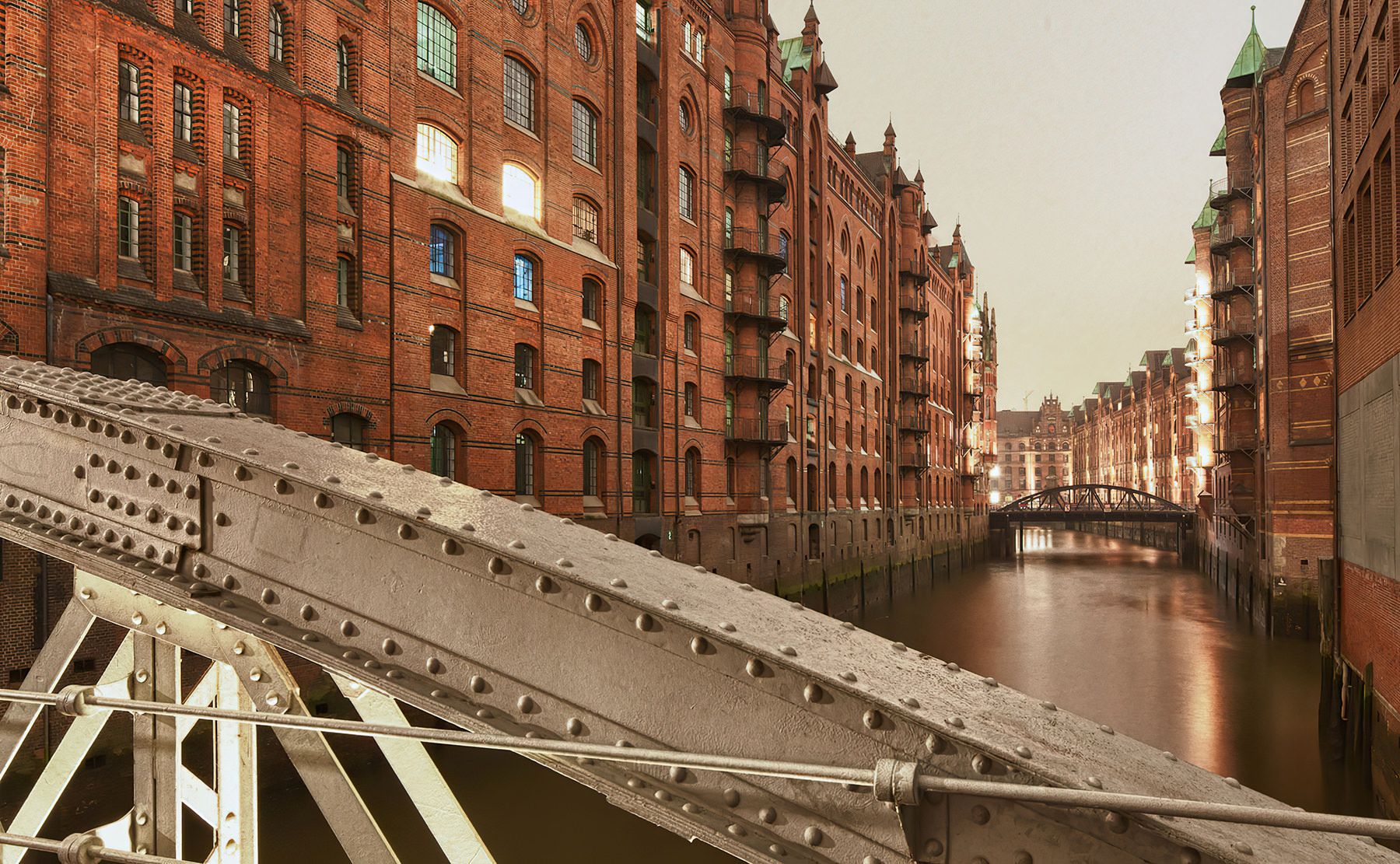 your Hamburg business hotel 